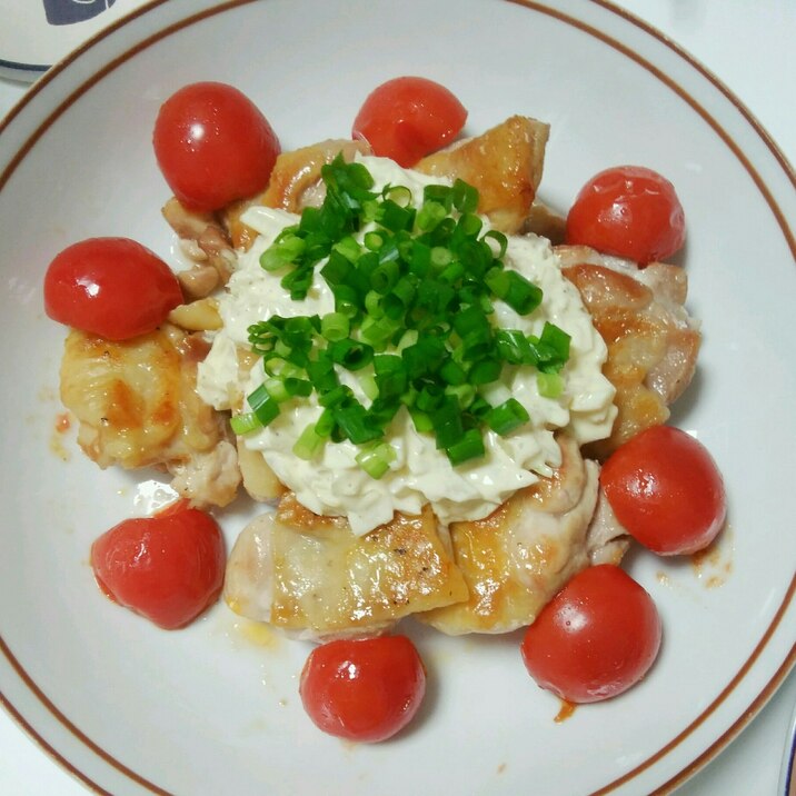 鶏モモのタルタル風ソース　焼きトマト添え